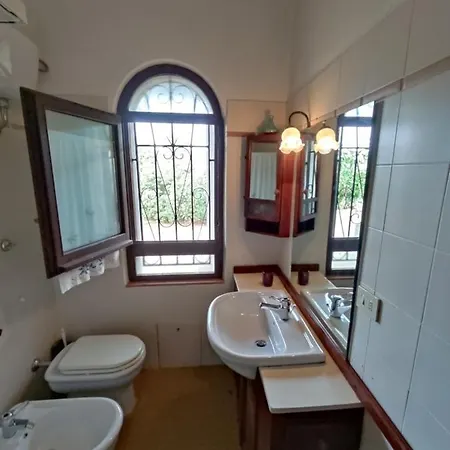 بيت للعطل Aloe & Cactus